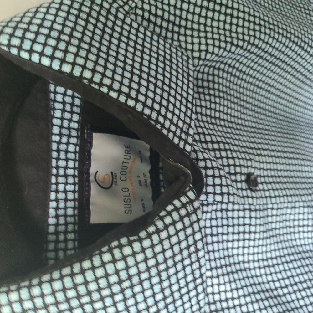 Button down - Picture 4 of 4